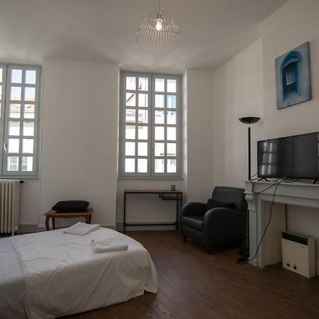 Hyper Centre - 3 Chambres - Gare - Wifi - Cosy Bourg-en-Bresse Bagian luar foto