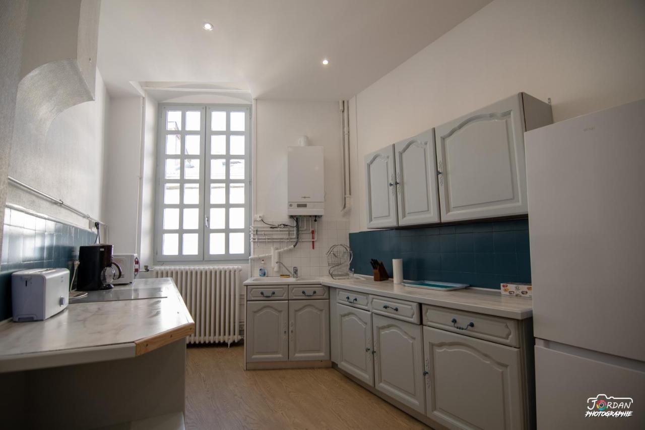 Hyper Centre - 3 Chambres - Gare - Wifi - Cosy Bourg-en-Bresse Bagian luar foto