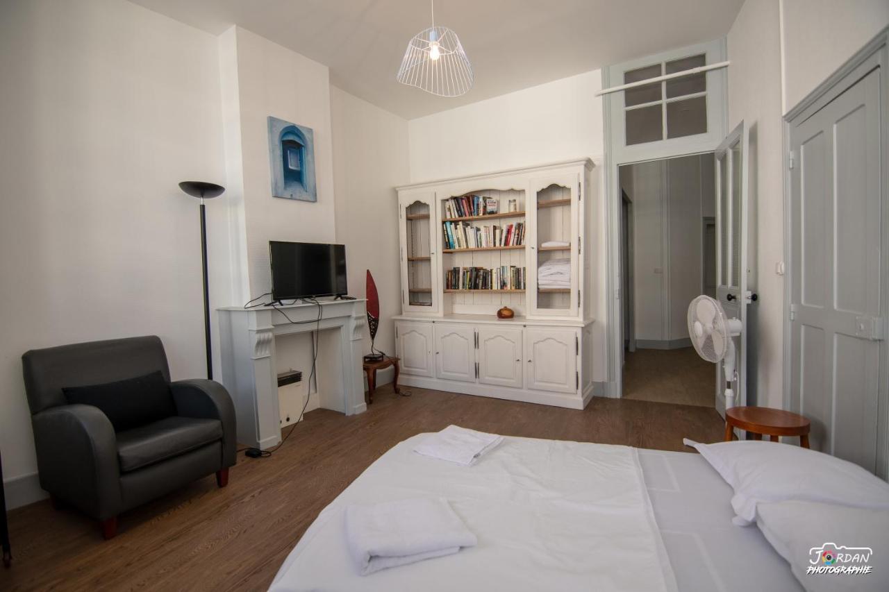 Hyper Centre - 3 Chambres - Gare - Wifi - Cosy Bourg-en-Bresse Bagian luar foto