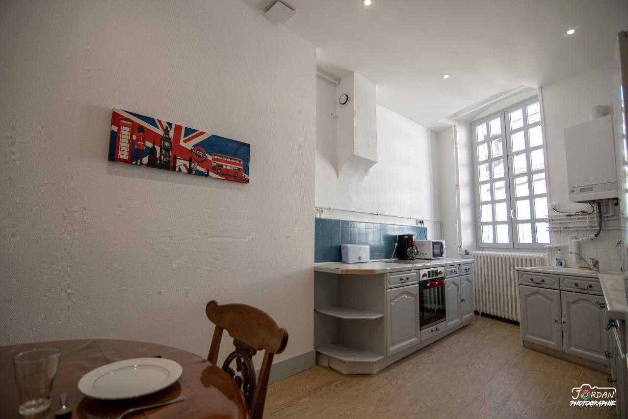 Hyper Centre - 3 Chambres - Gare - Wifi - Cosy Bourg-en-Bresse Bagian luar foto